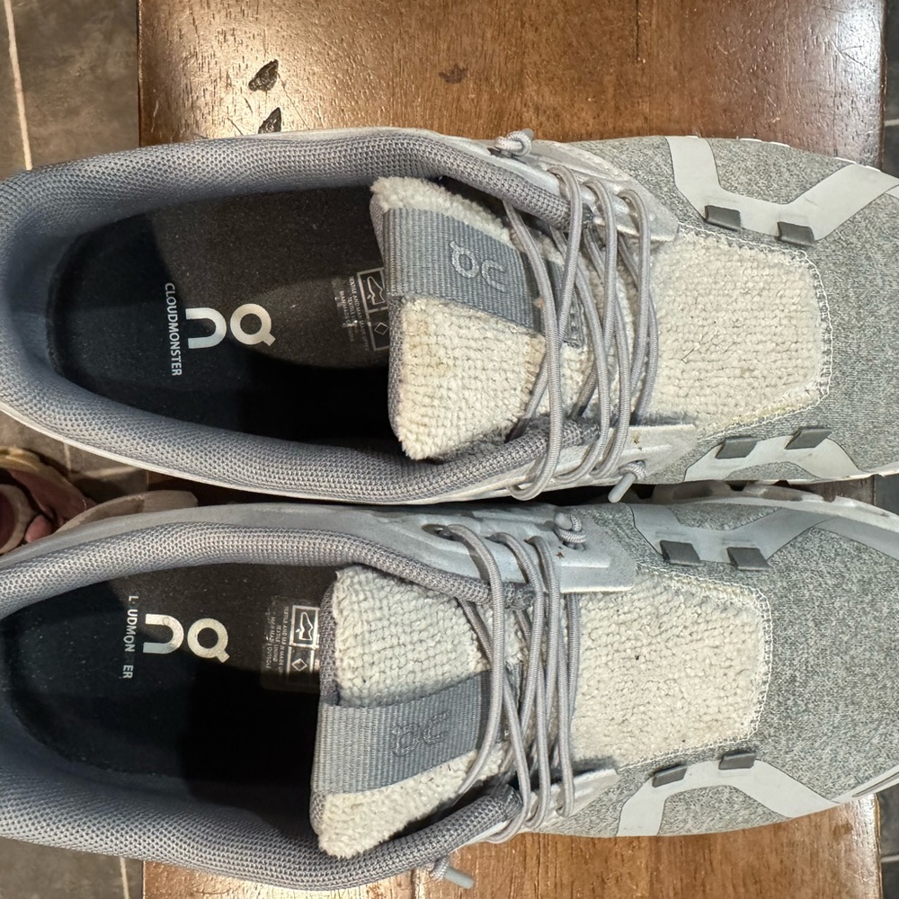 On Running Light Gray Athletic Shoes